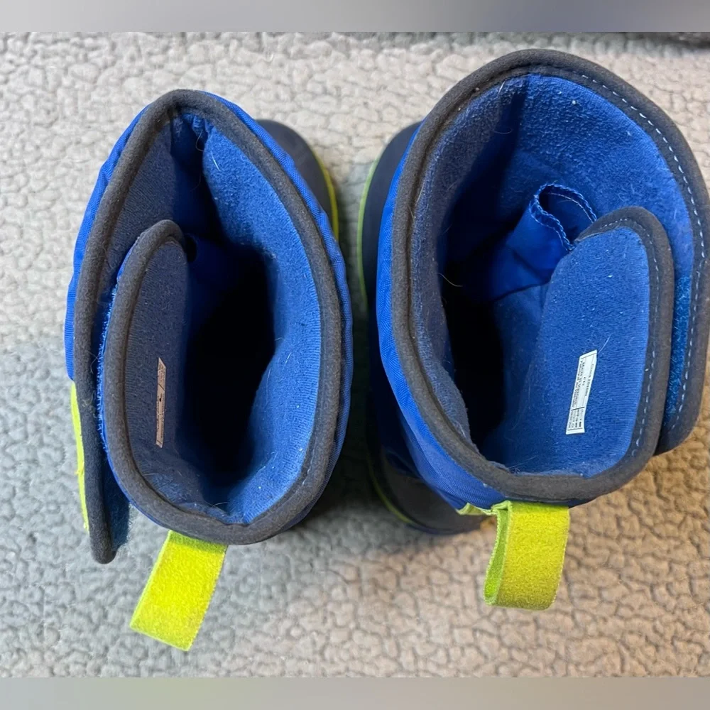 Crocs Kids Lodge Point Snow Boots‎ Boys Size 12 Blue And Green